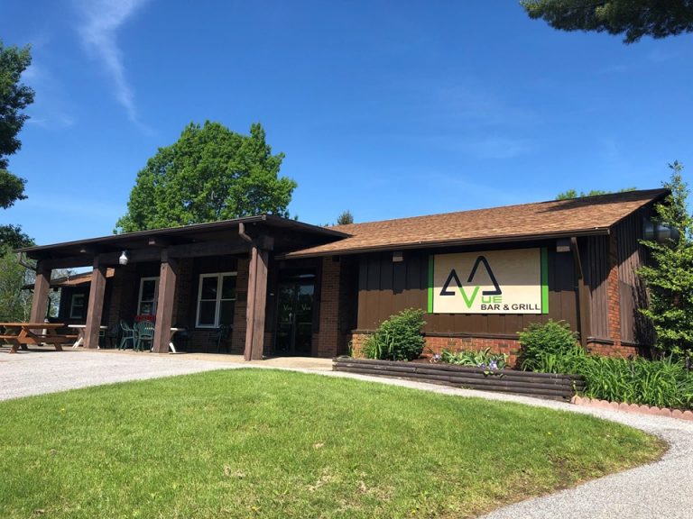 Dining Grand Vue Park